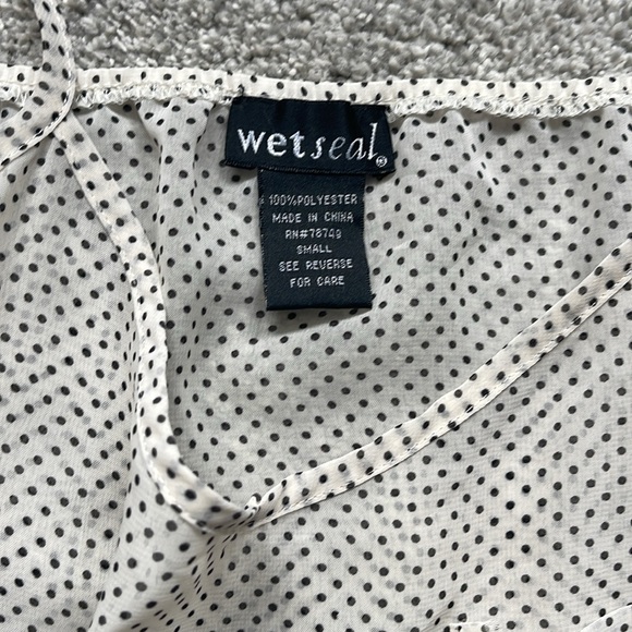 Sheer polka dot tie front crop top - Picture 5 of 5